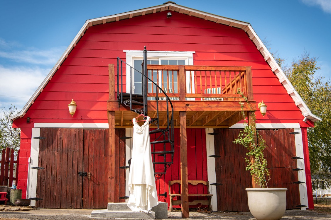 exterior of fivesense farm event venue