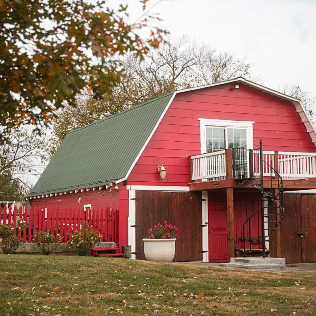 exterior of FiveSense Farm Event venue